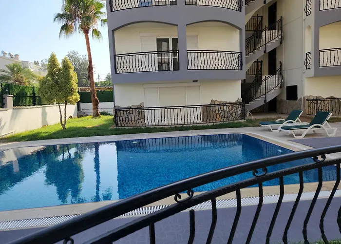 Apartment Circle