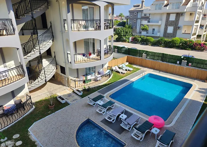 Circle Apartment *