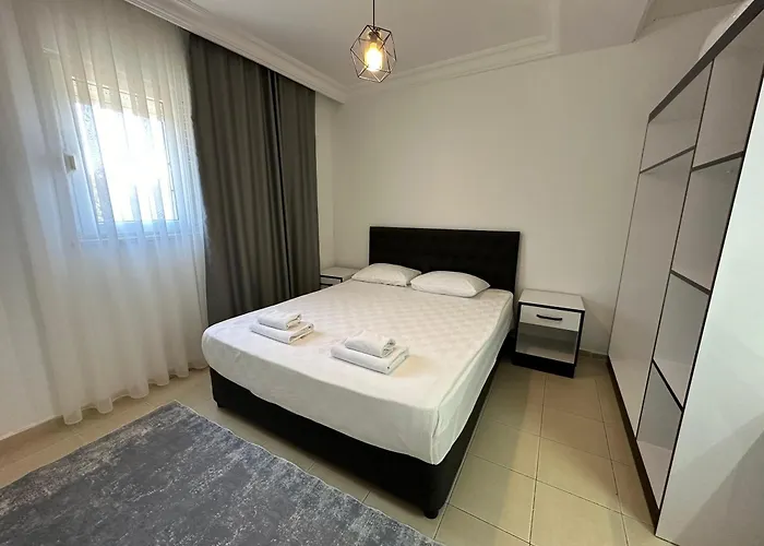 Apartment Circle Side
