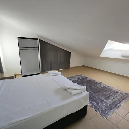 Circle Apartment Side