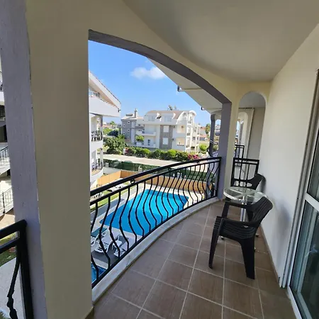 Circle Apartment Side