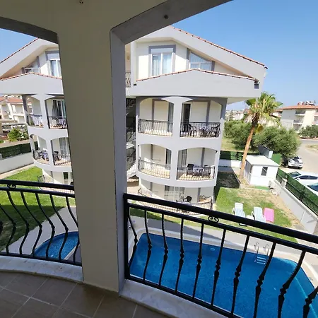 Apartment Circle