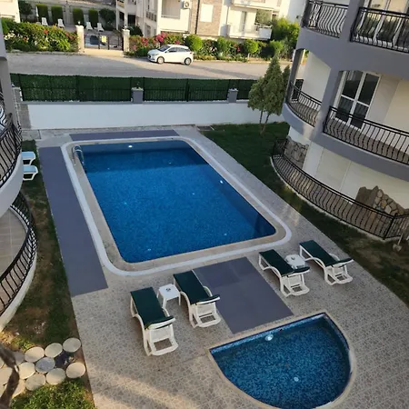 Circle Apartment *