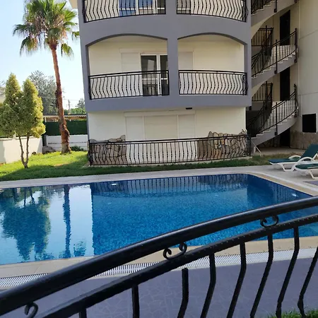 Apartment Circle