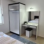 Circle Apartment *