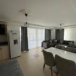Circle Apartment Side